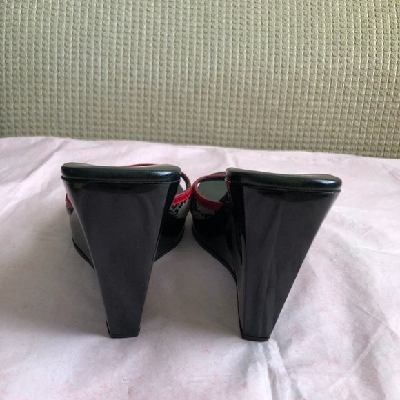 Gucci Black and Red Wedges - Picture 6 of 15